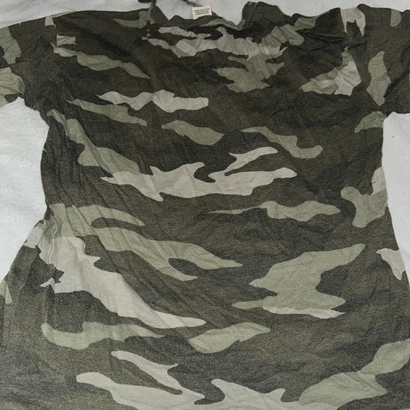 Pink camo tee - Picture 2 of 2